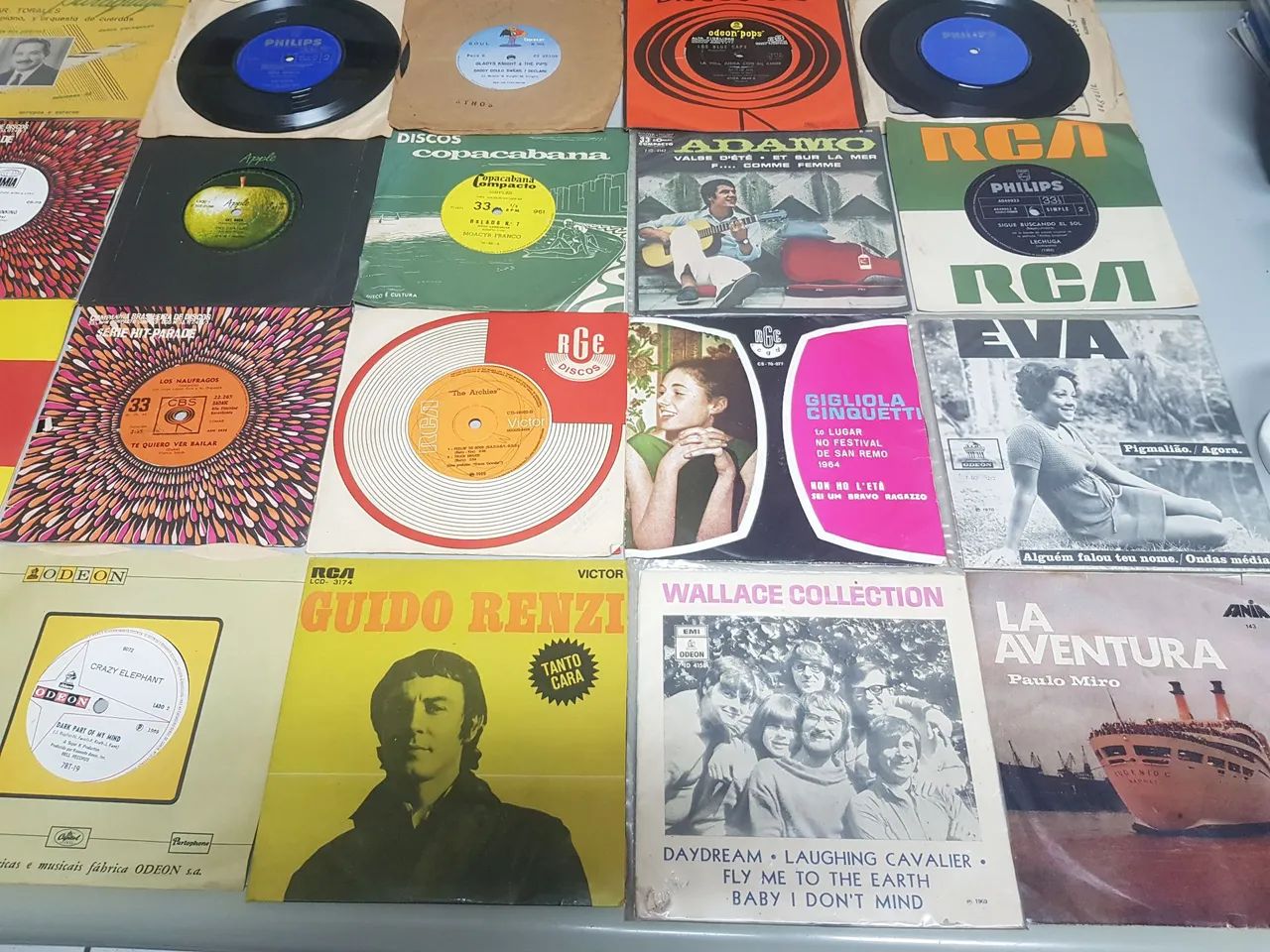 Coleção de discos de vinil antigos - Foto 2