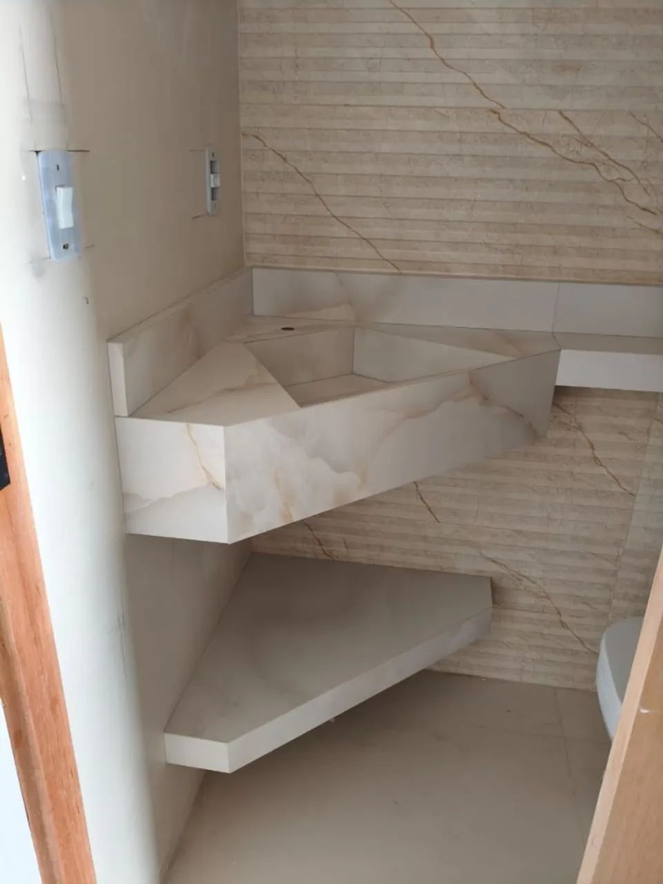 Lavatórios, bancadas e nichos em Porcelanato  - Foto 4