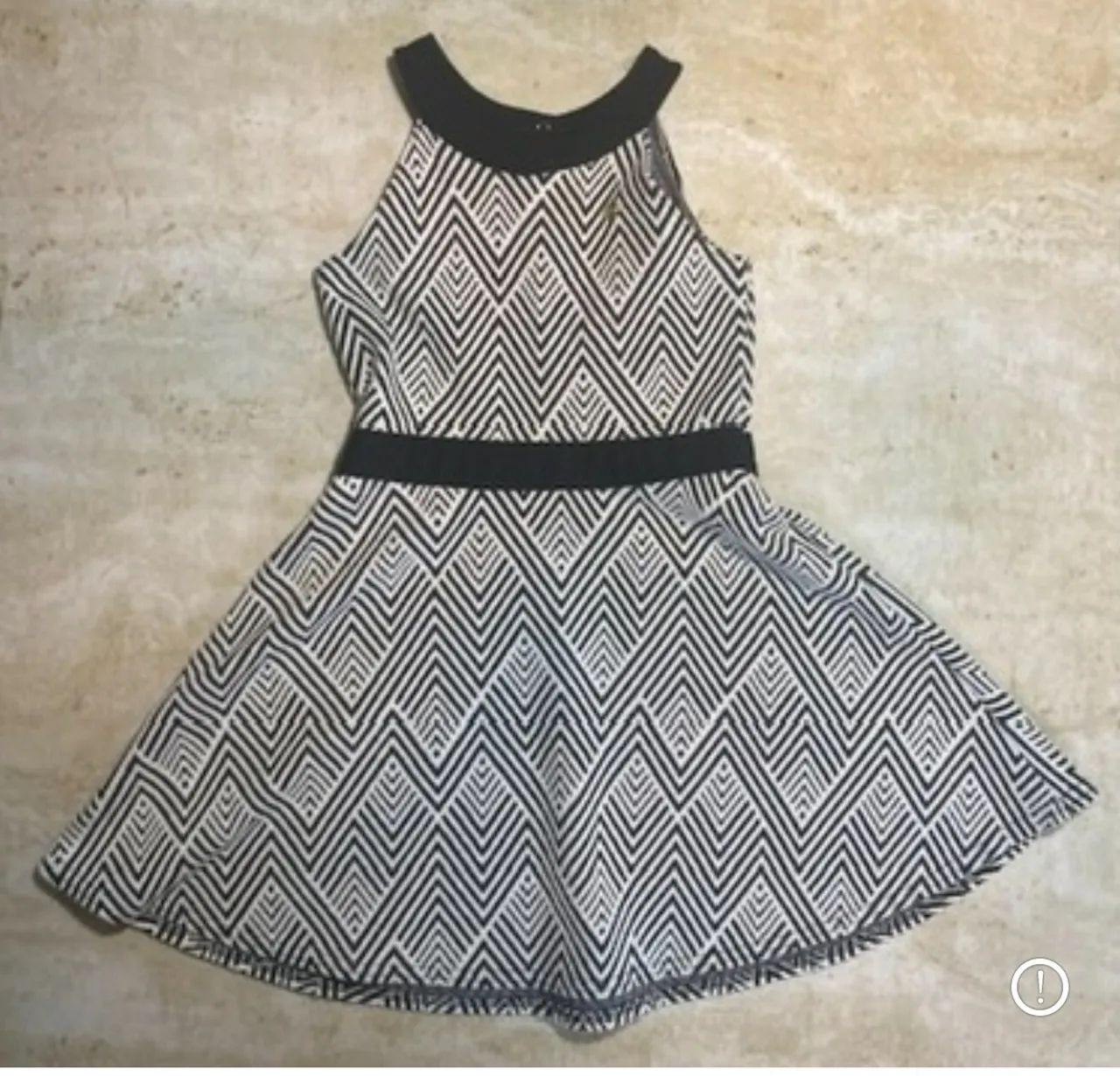 Vestido infantil TAM 8 MIon branco e preto
