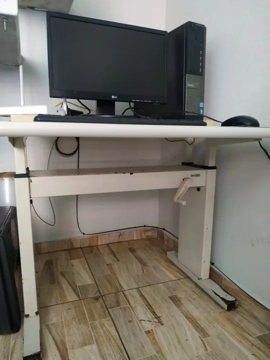 Mesa para home office usada em bom estado  - Foto 2