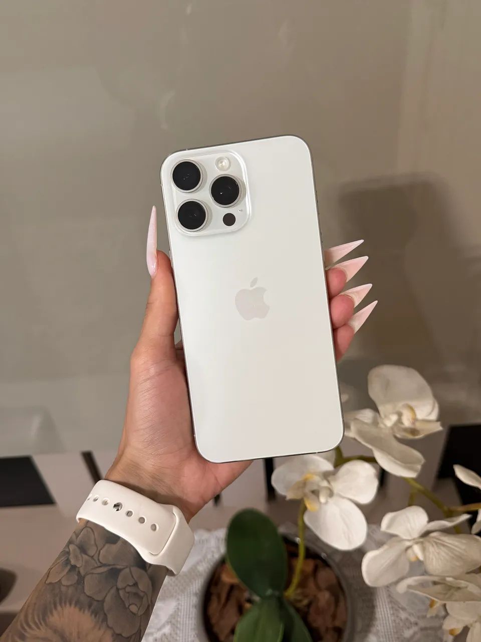 iPhone 15 Pro Max Titânio Branco - Foto 2