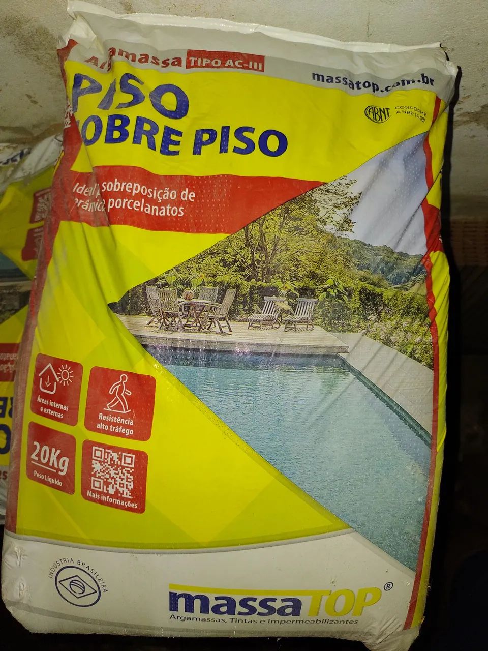 Argamassa Piso sobre Piso AC-III Massa Top 20kg - Nova, Lacrada