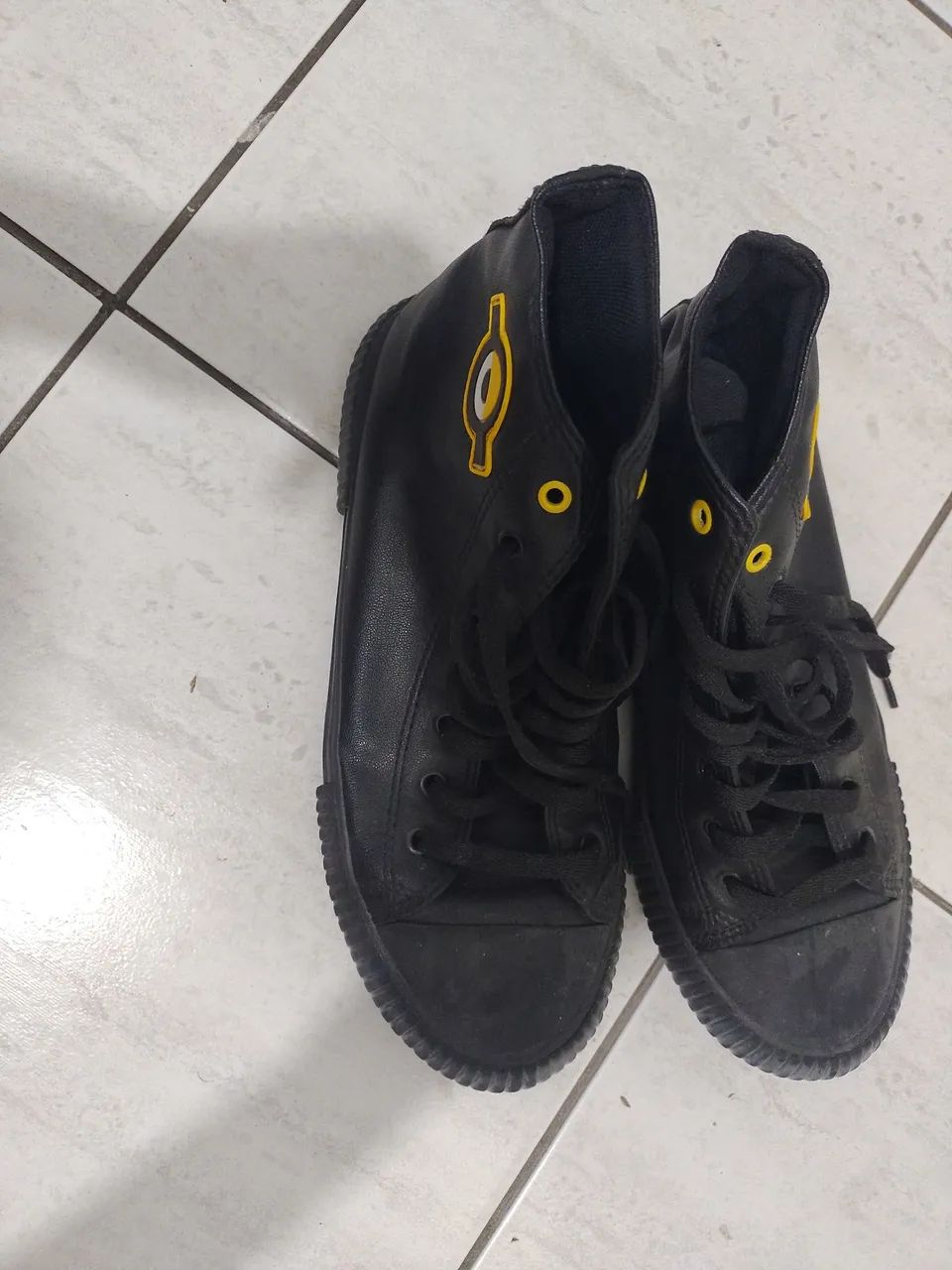 Tênis Usado-Tênis Minions - Foto 2