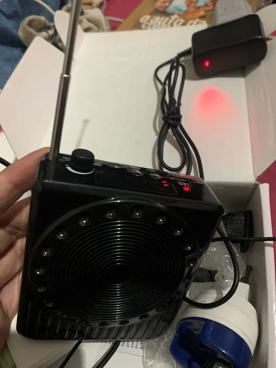 Megafone Speaker com Rádio FM e TF Card - Foto 4