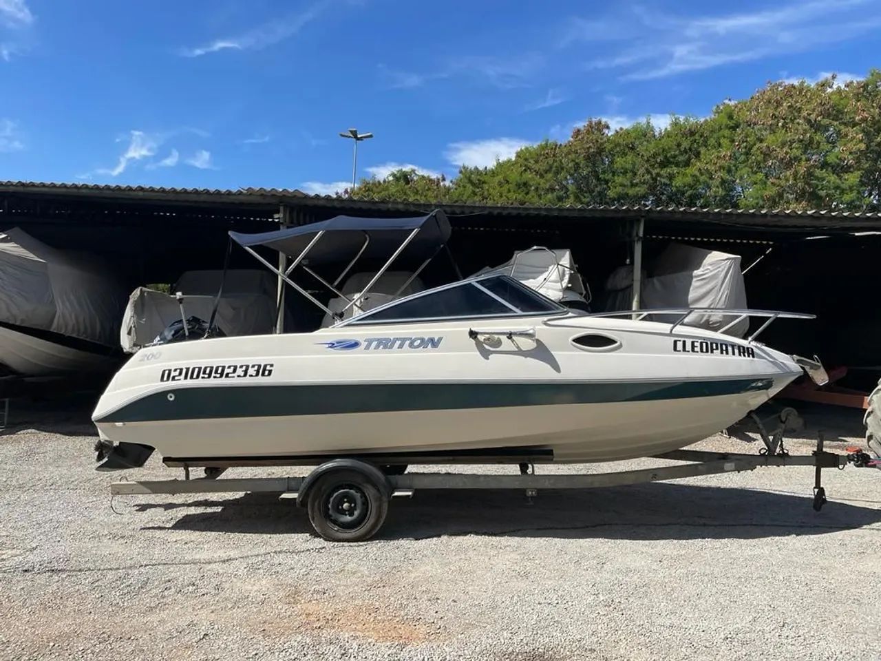 Lancha Triton 200 cabinada motor mercuru 115 Hp 4t conjunto ano 2010 apenas 230 horas  - Foto 10