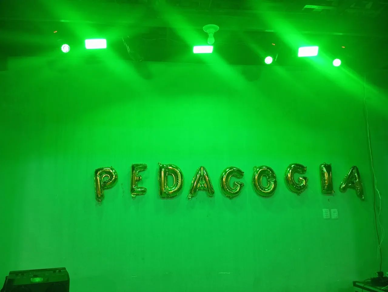 Iluminação para pequenos eventos e bandas - Foto 3