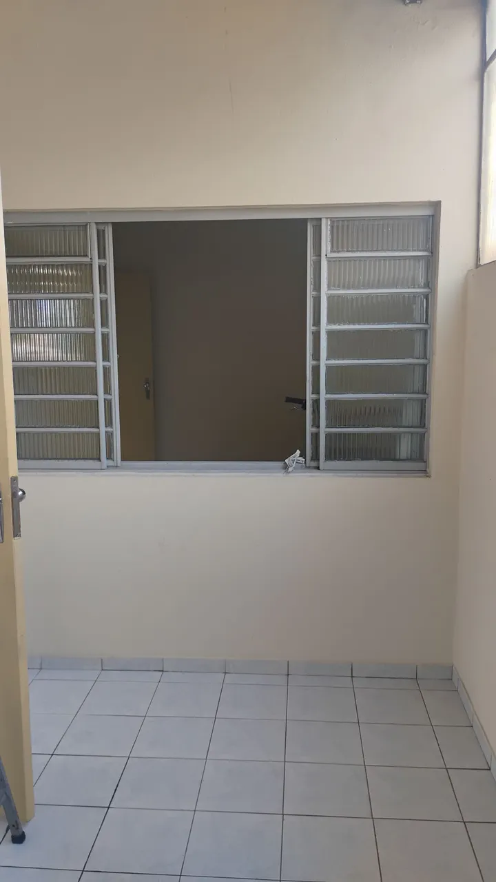 Alugo sala em para fins comercial