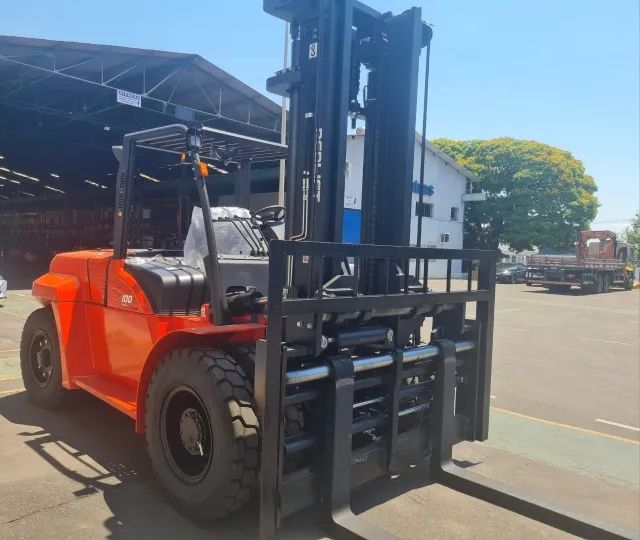 Empilhadeira Nova Diesel 10t Duplex 4,0m Desloc.+ Posicionador - Foto 2