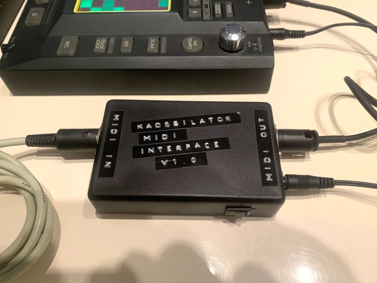 ESTUDO PROPOSTA! Kaossilator Pro - interface midi DIN5 para teclados e controladoras midi. - Foto 2
