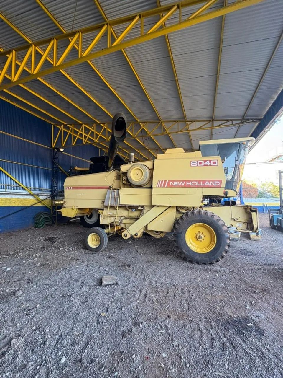 COLHEITADEIRA USADA, NEW HOLLAND, MODELO 8040 - ANO 1990 - Foto 3