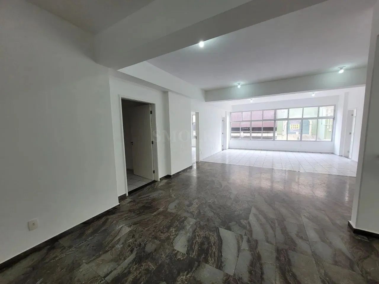 Sala comercial ampla para alugar centro florianópolis - Foto 2