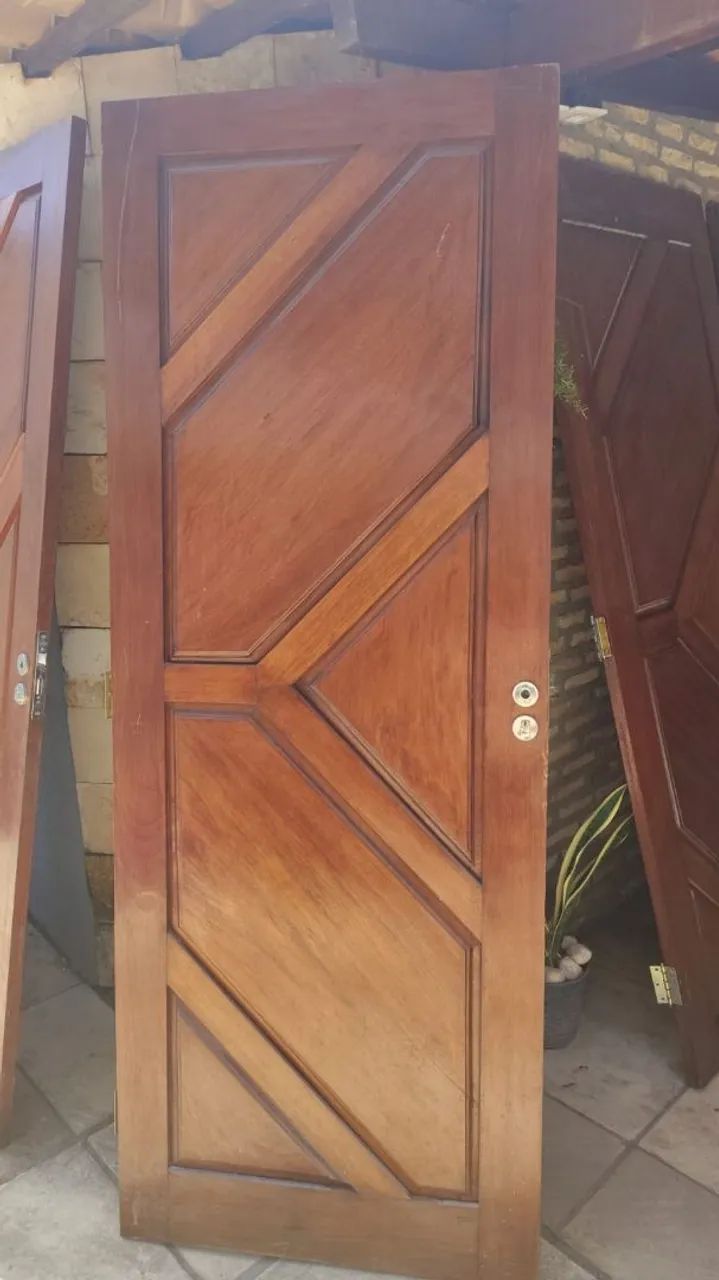 Porta de madeira maciça IPE 