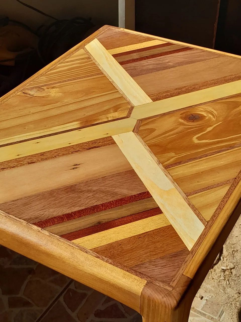 Mesinha de centro artesanal - Foto 2