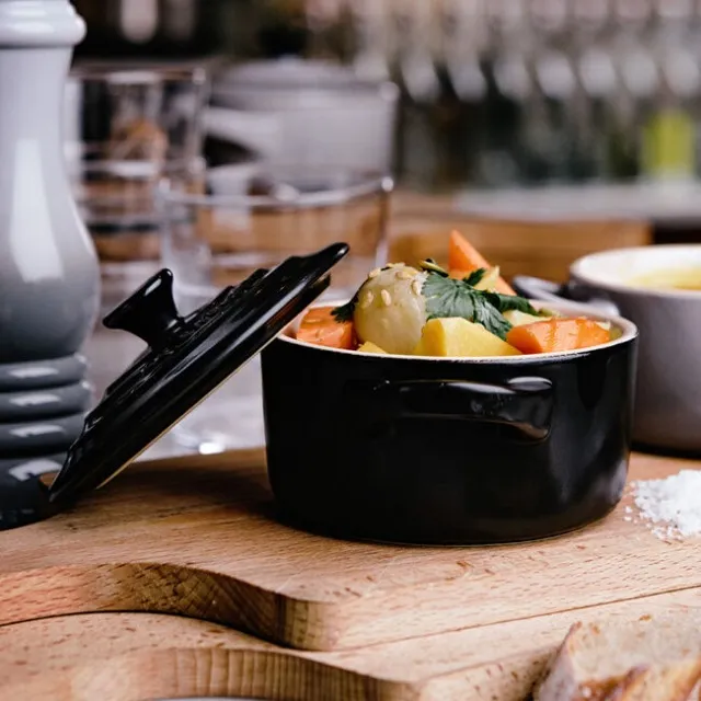 Kit com 2 mini cocottes Le Creuset preta