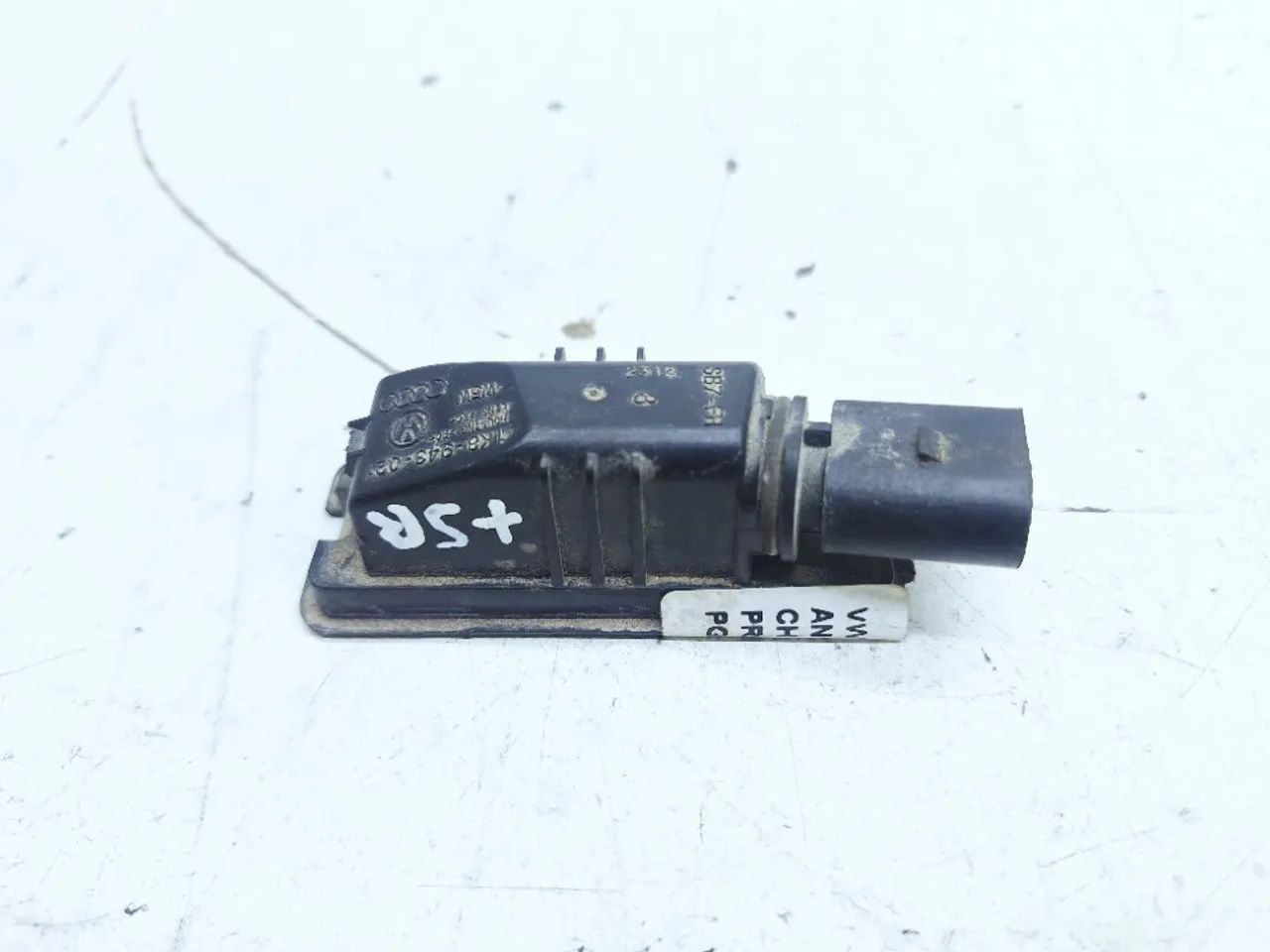 Luz Placa Traseira Vw Fusca Tsi 2.0 2012 2013 - Foto 4
