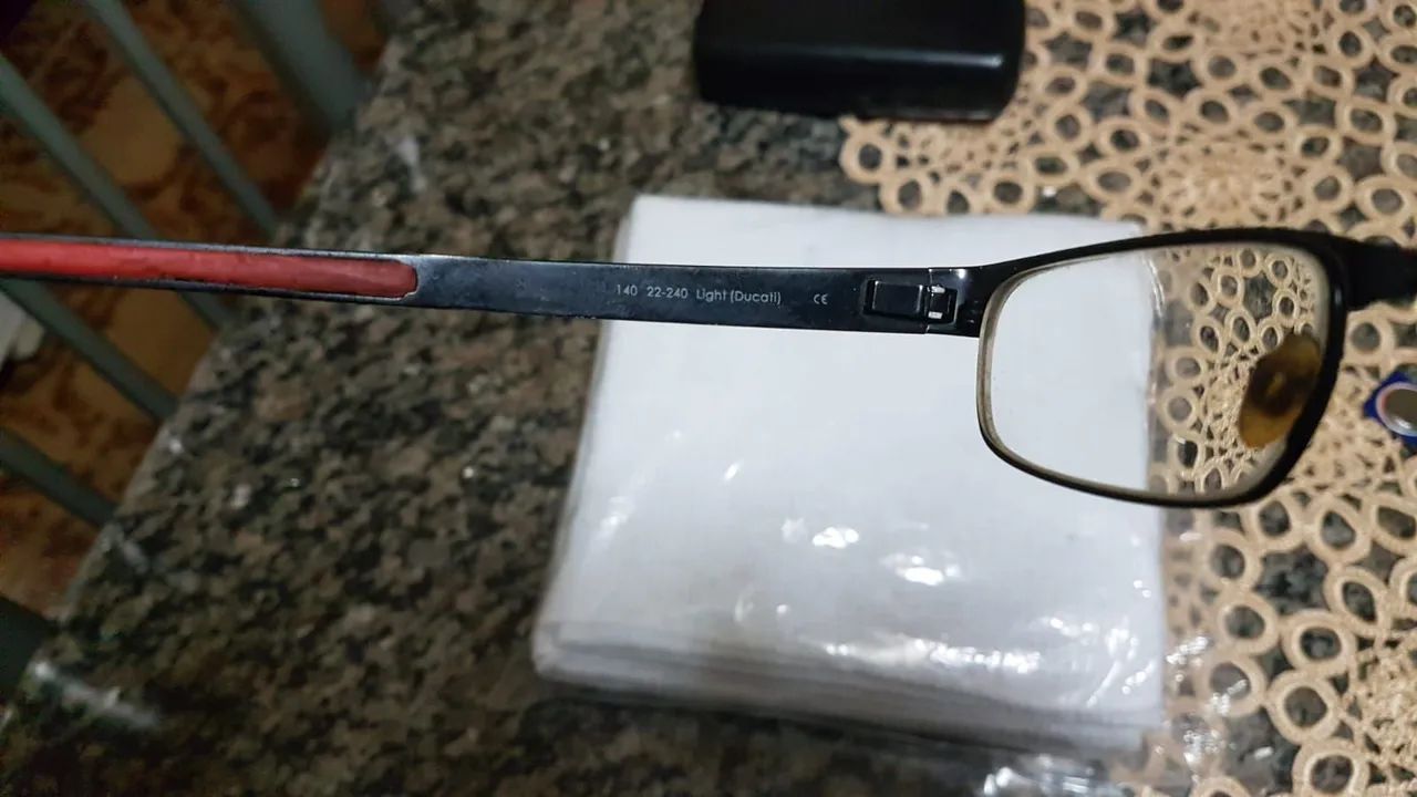 Armação oakley metal  - Foto 5