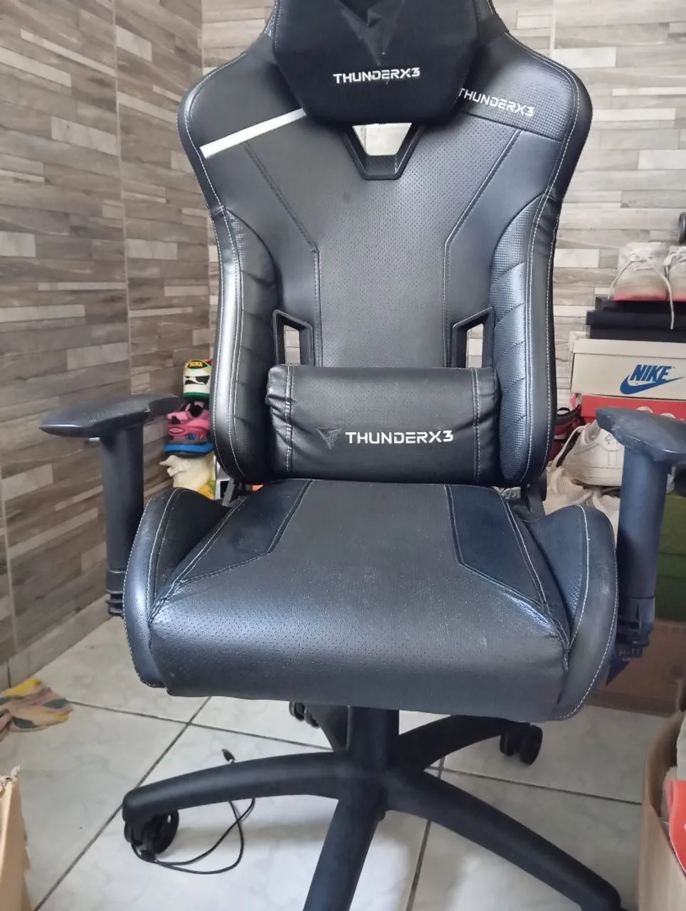 Cadeira Gamer ThunderX3 - Conforto e Estilo