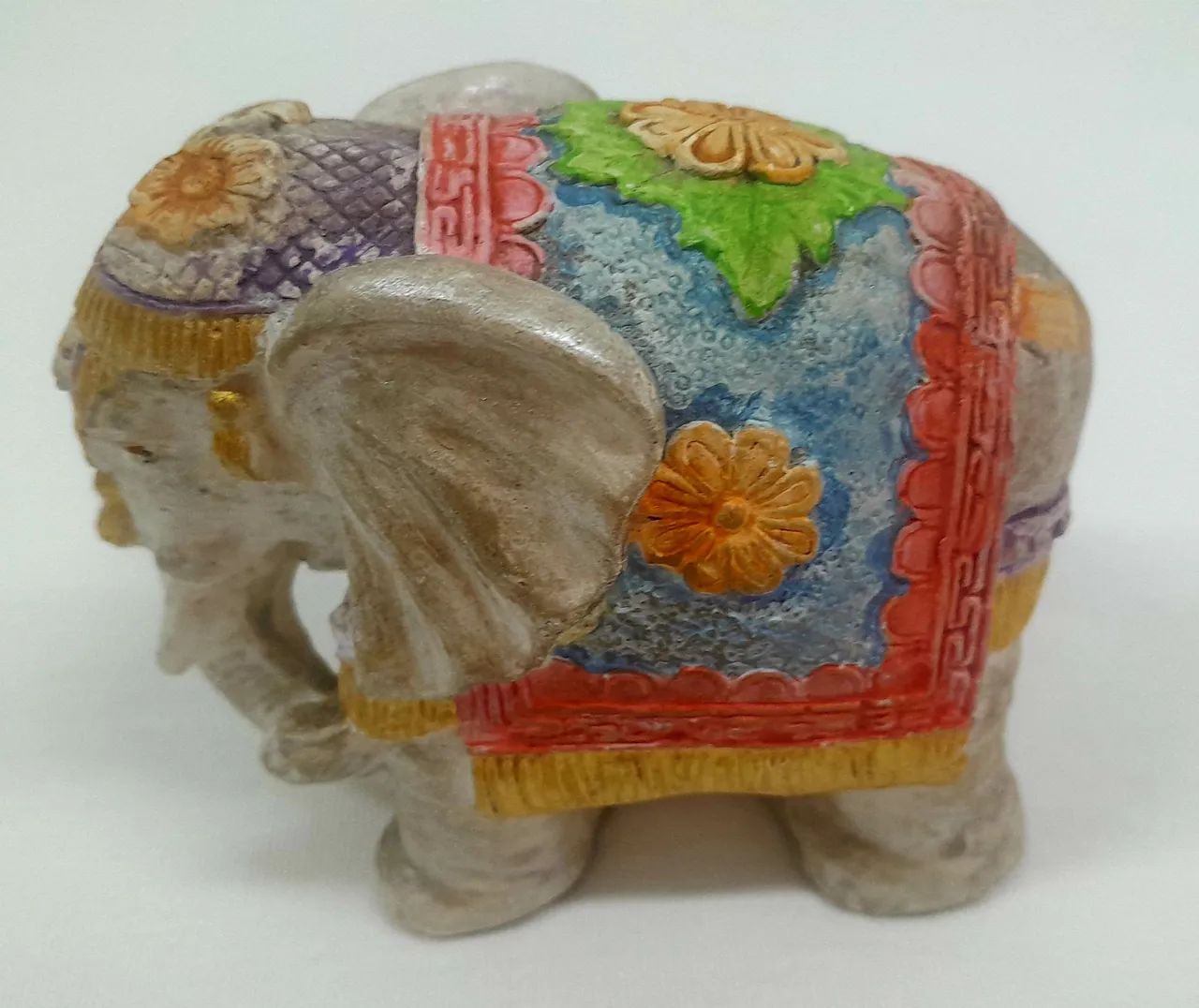 Elefante Decorativo em Gesso 