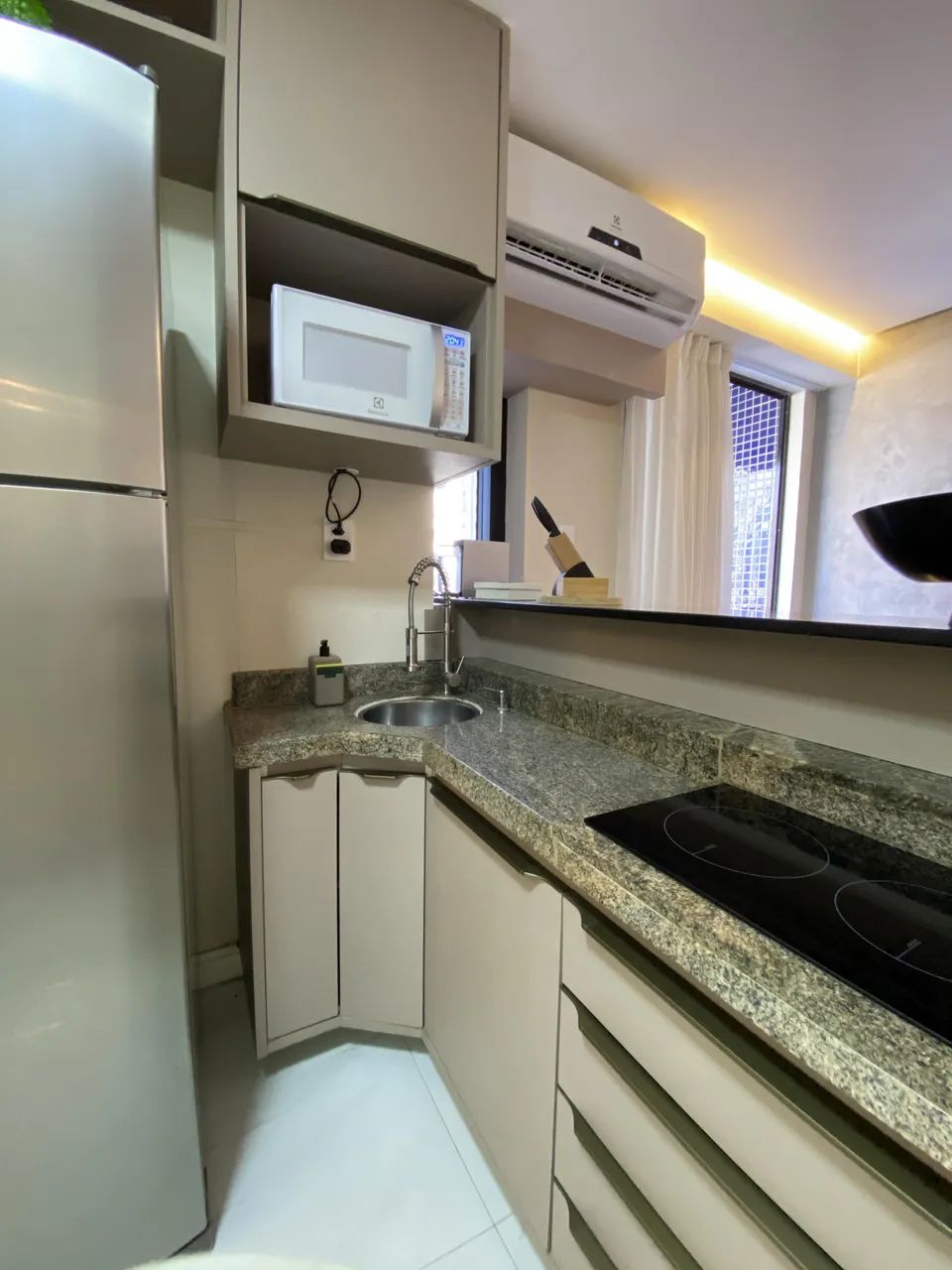 Apto mobiliado com 2 qtos na Ponta D'Areia por R$ 630 Mil - Foto 5