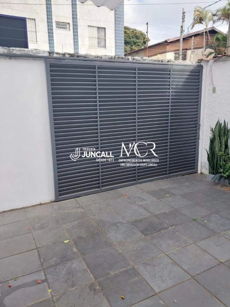 Casa com 6 quartos e 5 banheiros para locação no bairro Serra! - Foto 3