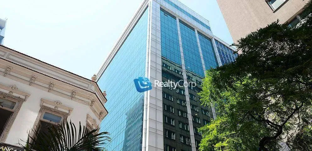 Escritório Mobiliado com 9.387 m² e Vista Panorâmica para Locação no Centro do RJ
