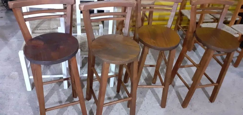 Banquetas redondas altas, 70cm de altura, madeira de eucalipto. - Foto 4