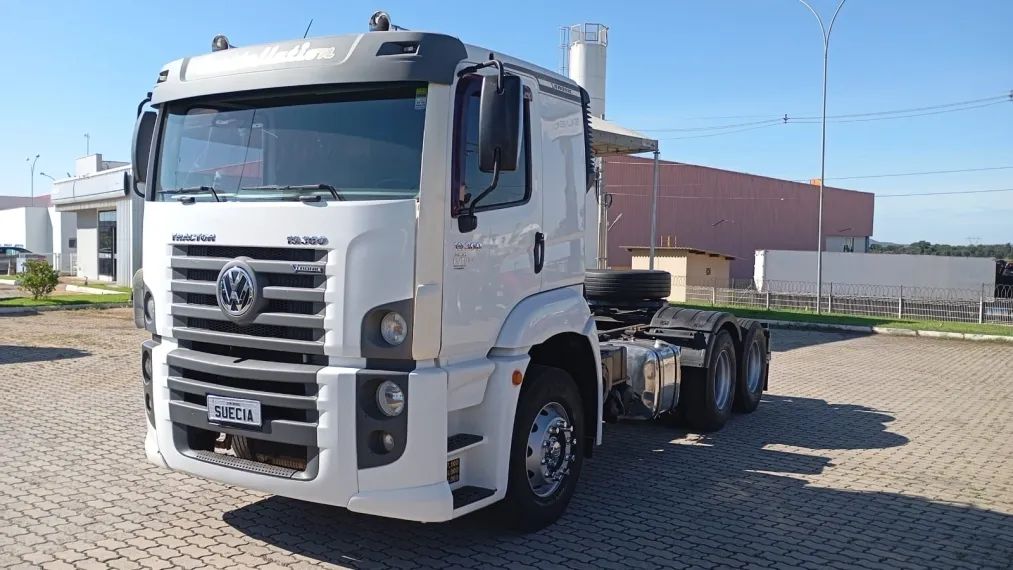 VOLKS 19-360 6X2 TRATOR 2017/2018..