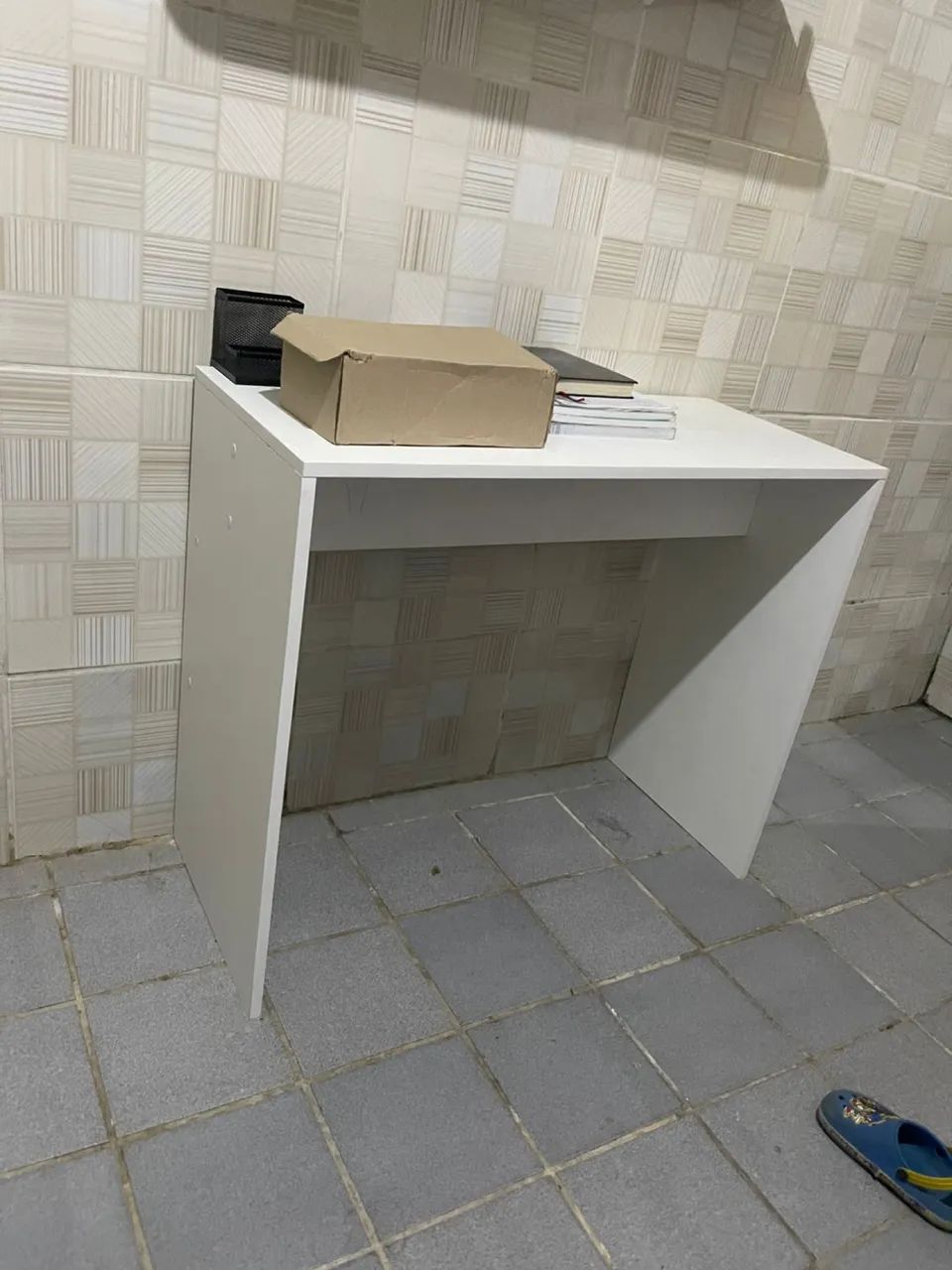 Mesa de estudo nova já montada64985837780611120