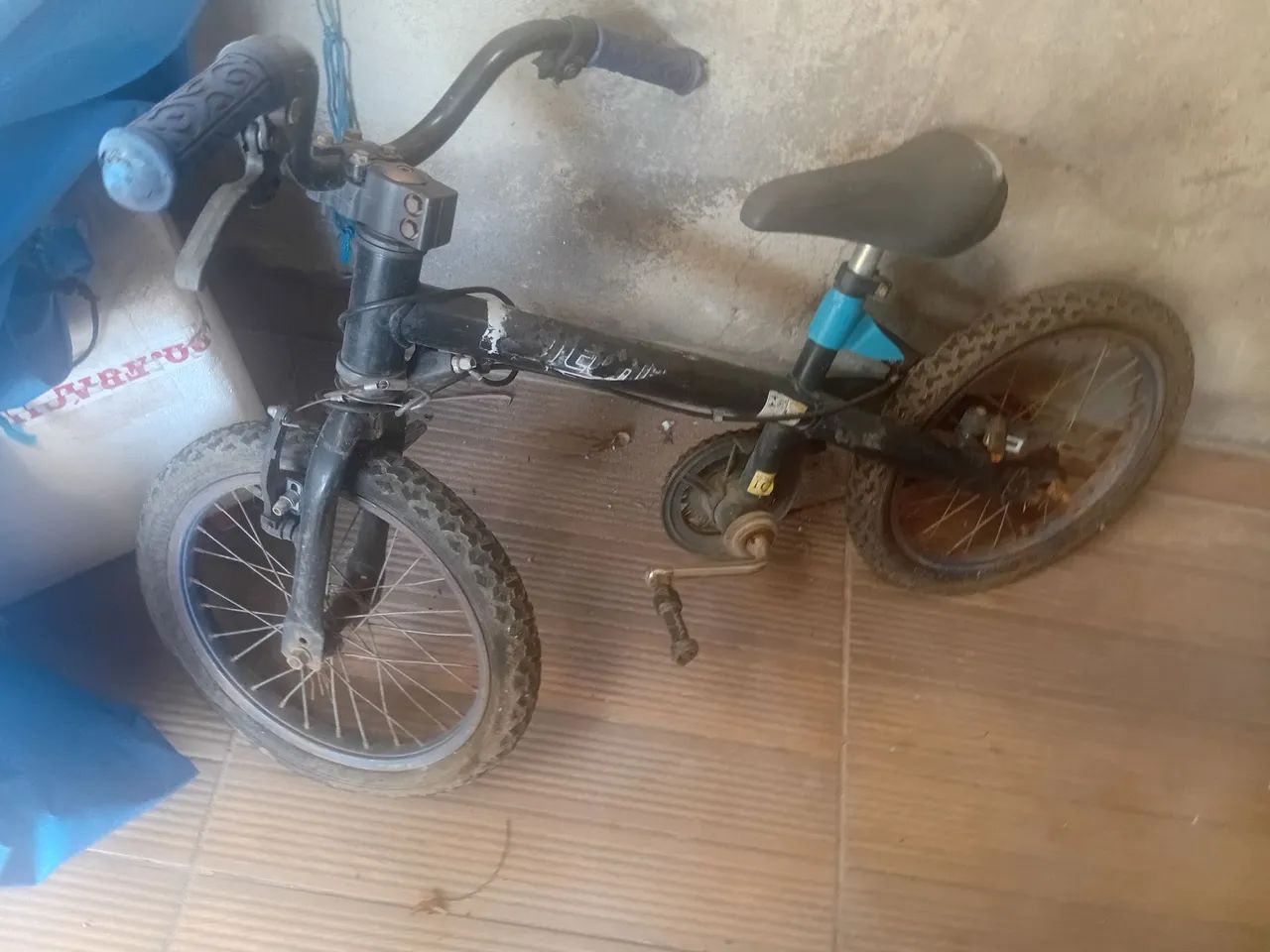 Vendo duas bicicleta feminina e masculino *