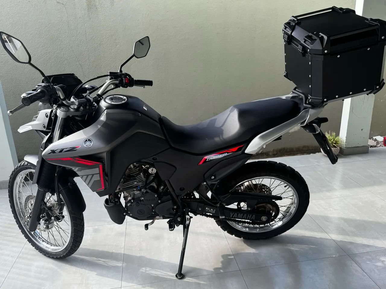 Yamaha XTZ 250 Lander Connected 2025