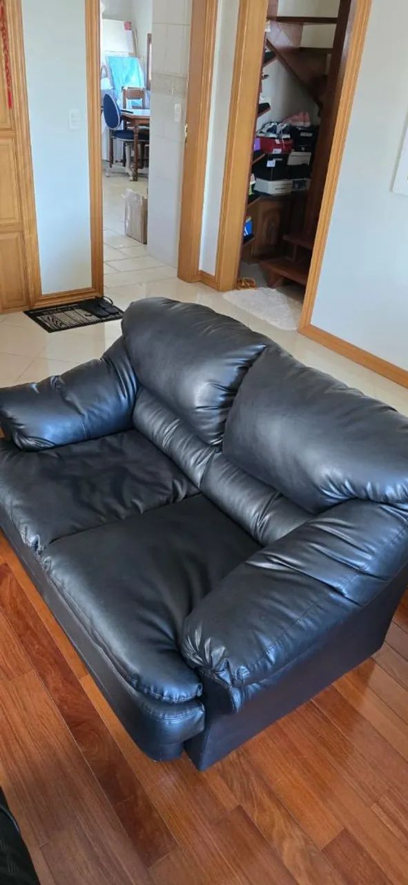 Jogo de Sofás Couro LEGITIMO ( 3 Lugares e 2 Lugares ) - PRETO