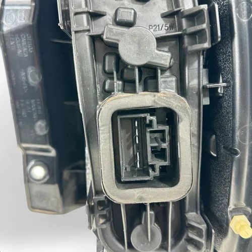 Lanterna Esquerda Fiat Uno 2016 2017 2018 2019 2020 2021 Esquerdo/motorista Vermelha - Foto 4