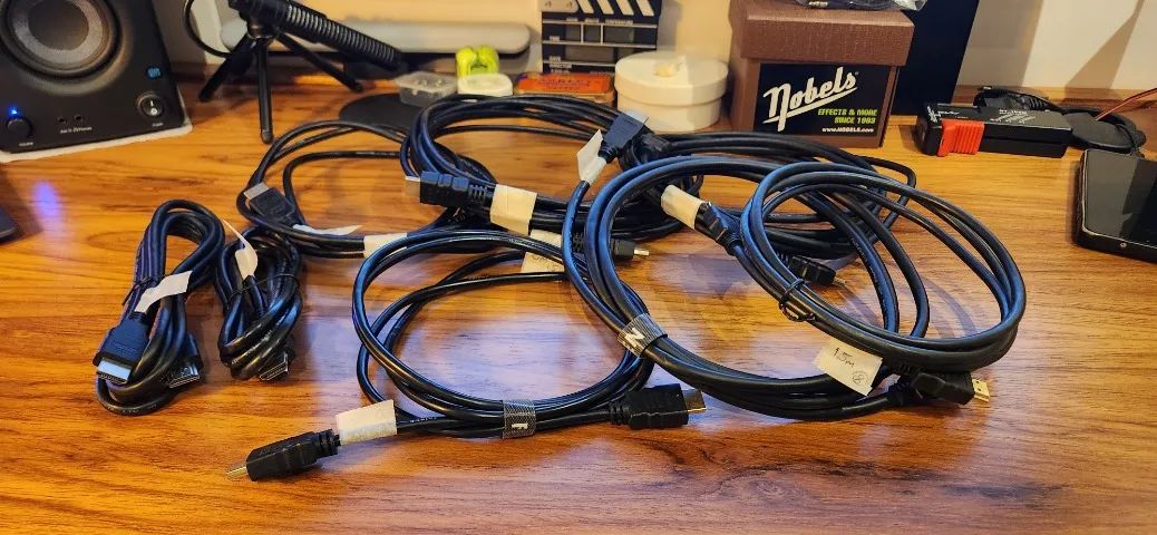 Lote de 8 cabos HDMI-HDMI