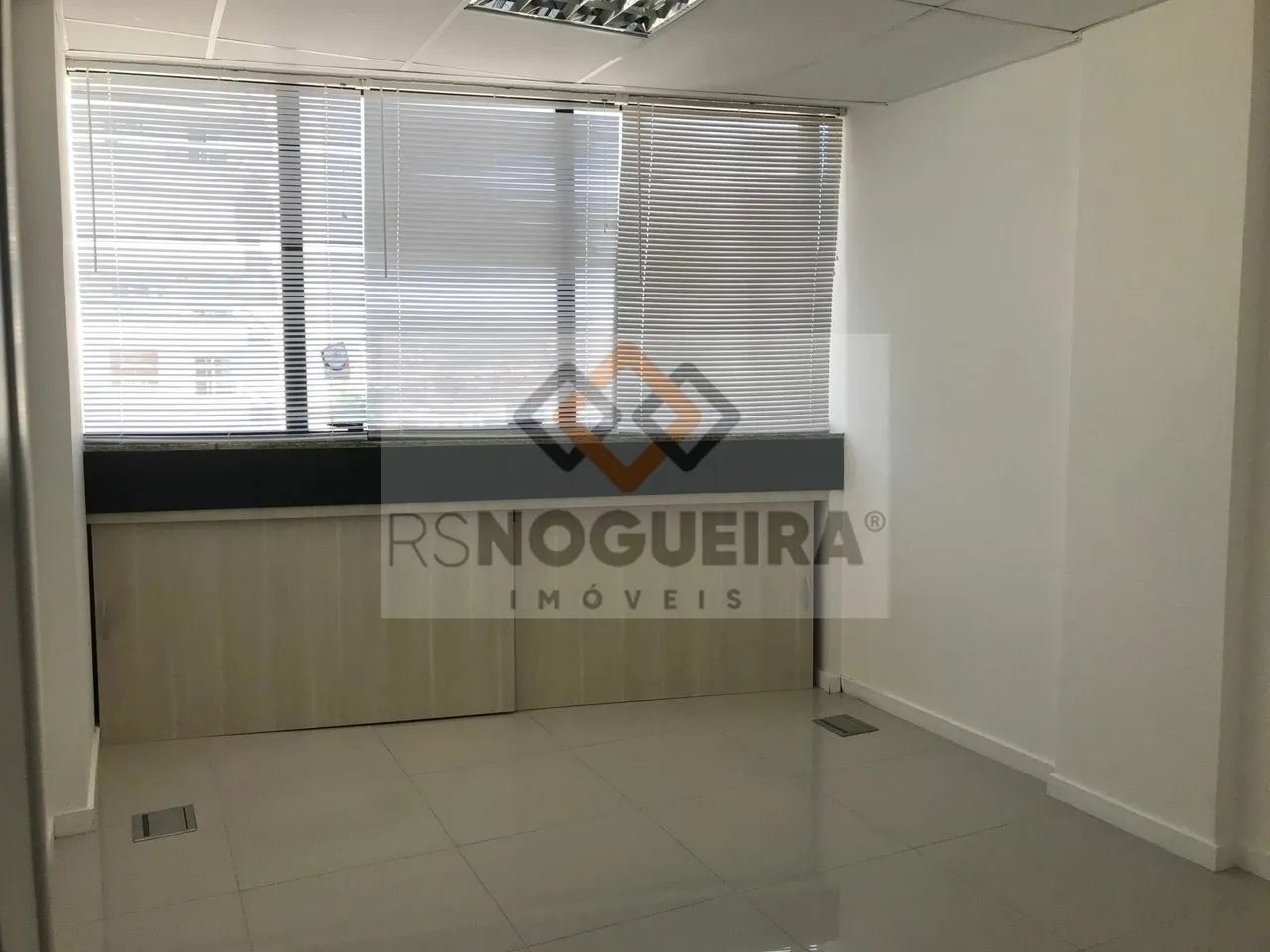 Sala Comercial em Estreito, Florianópolis/SC
