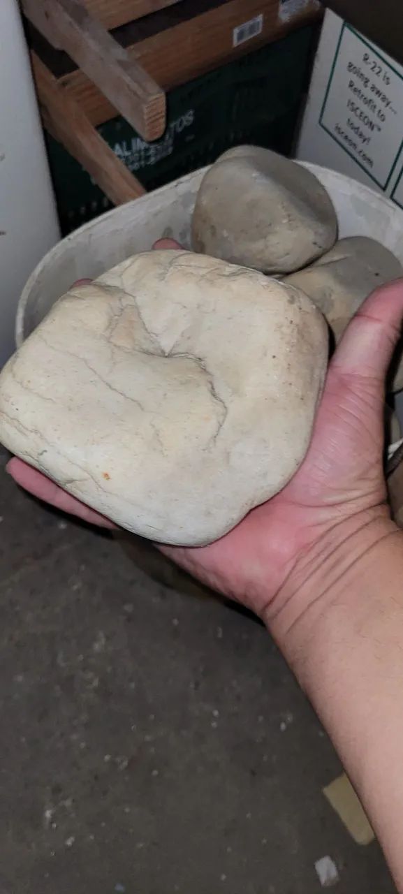 ROCHAS LISAS SEIXOS DE RIO COR CLARA PARA AQUÁRIOS OU PAISAGISMO EM TERRÁRIOS OU JARDINS  - Foto 4