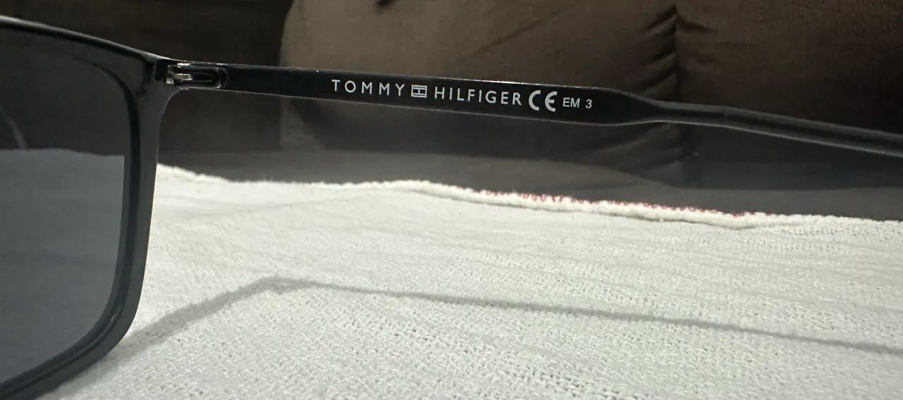 Óculos de sol Tommy Hilfiger original 