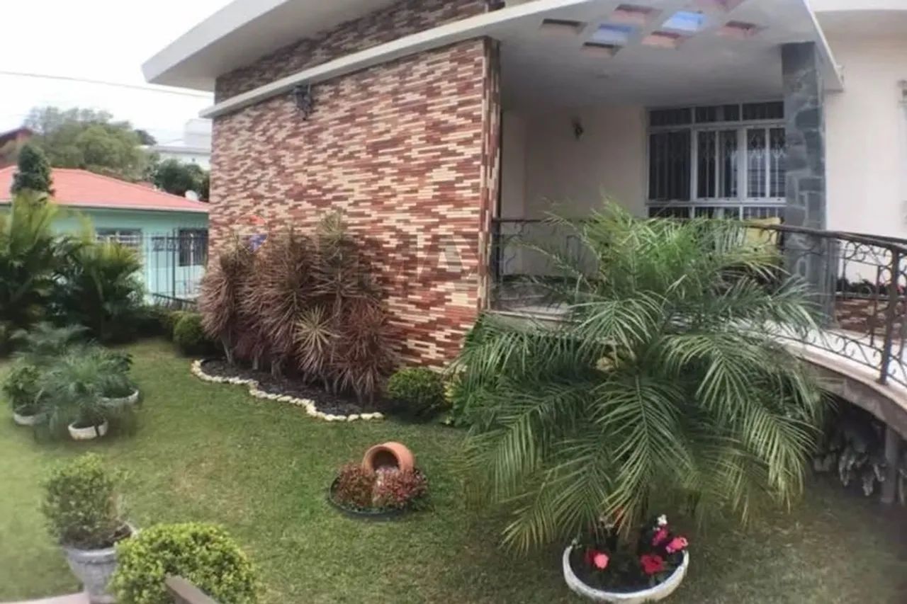 "Casa Antiga Charmosa no Centro de São José, SC" - Foto 2