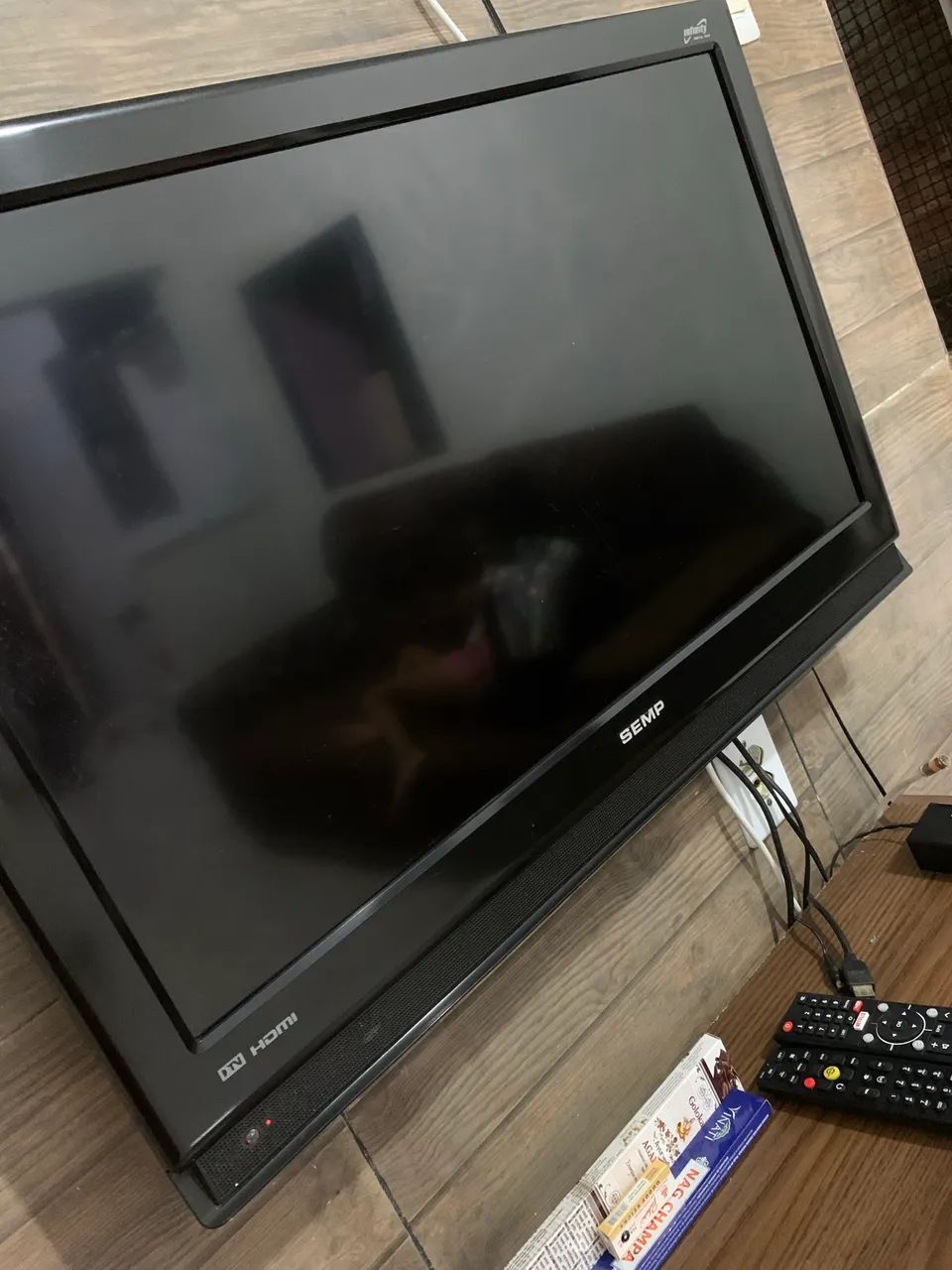 Tv semp 32 polegadas com defeito  - Foto 3