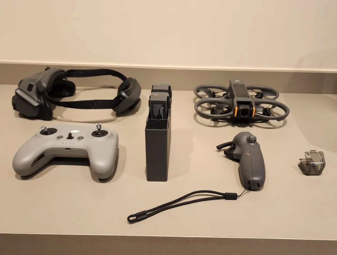Drone Dji Avata 2 combo, em perfeito funcionamento.  - Foto 2
