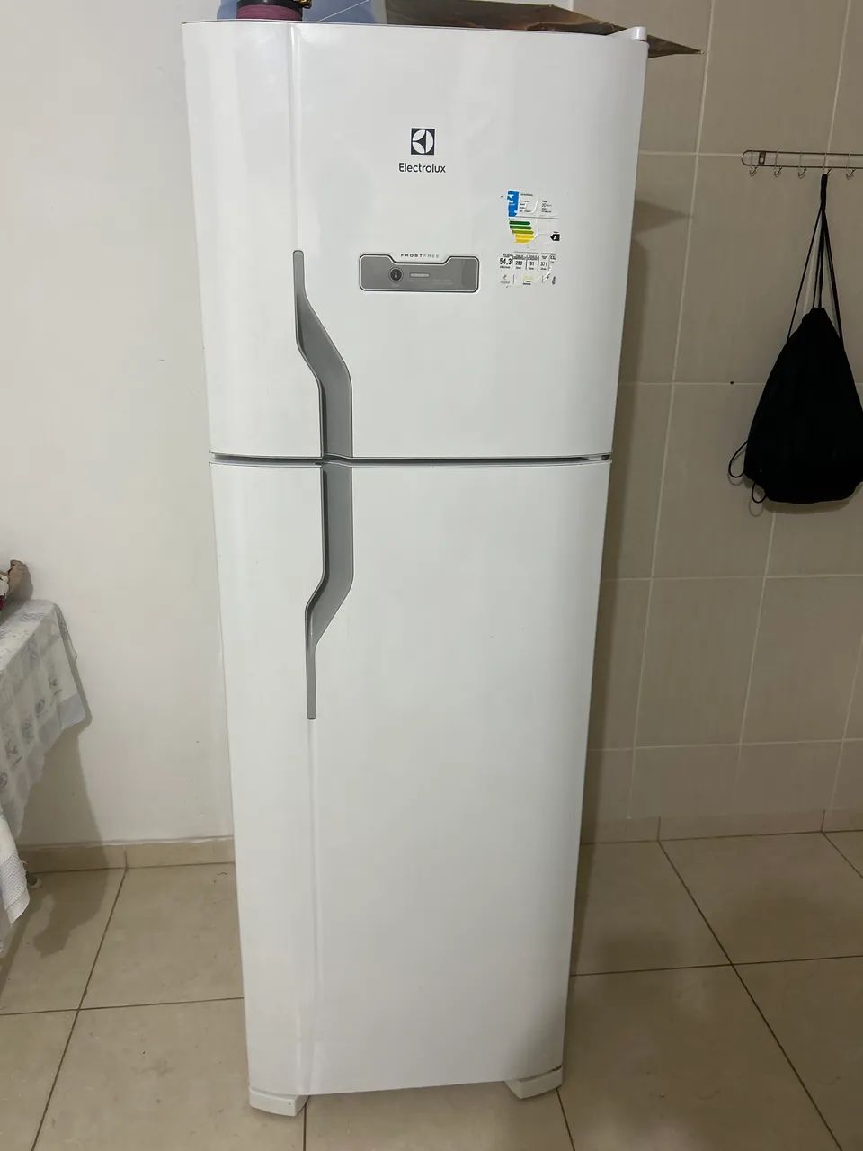 Vendo geladeira eletrolux 
