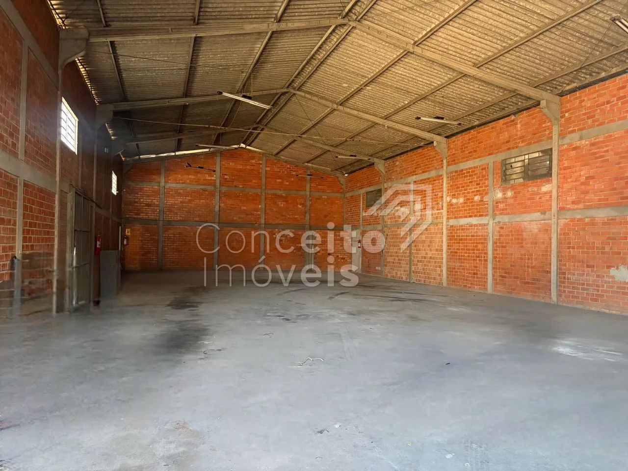 Barração com 300 m² - Centro - Foto 3