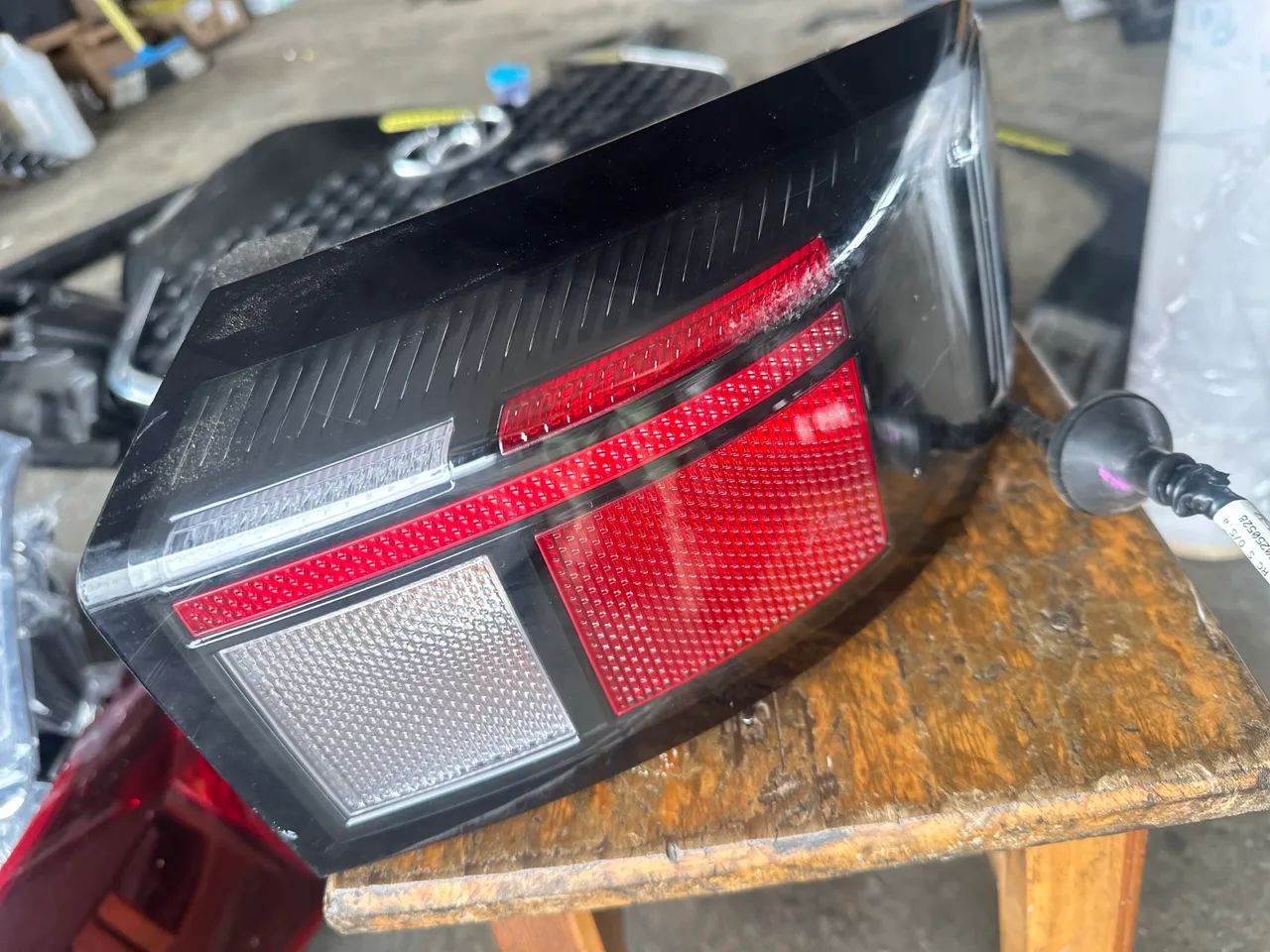 Lanterna Creta 2025/2026 com LED LE