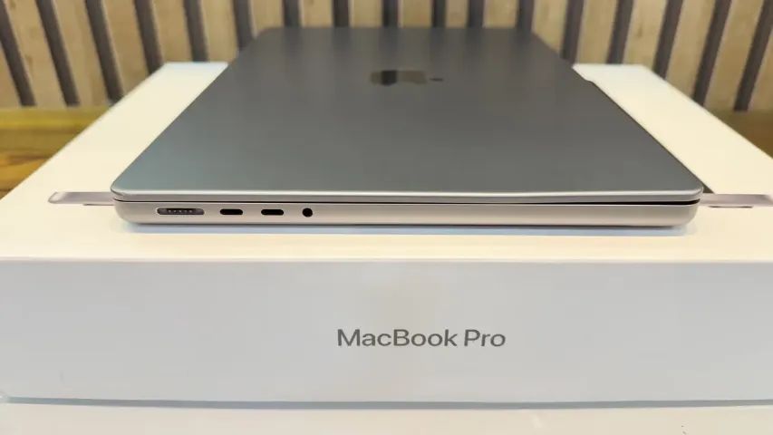 MacBook Pro M1 Pro (2021) 14'' 16GB / 514GB - Notebooks - Campos