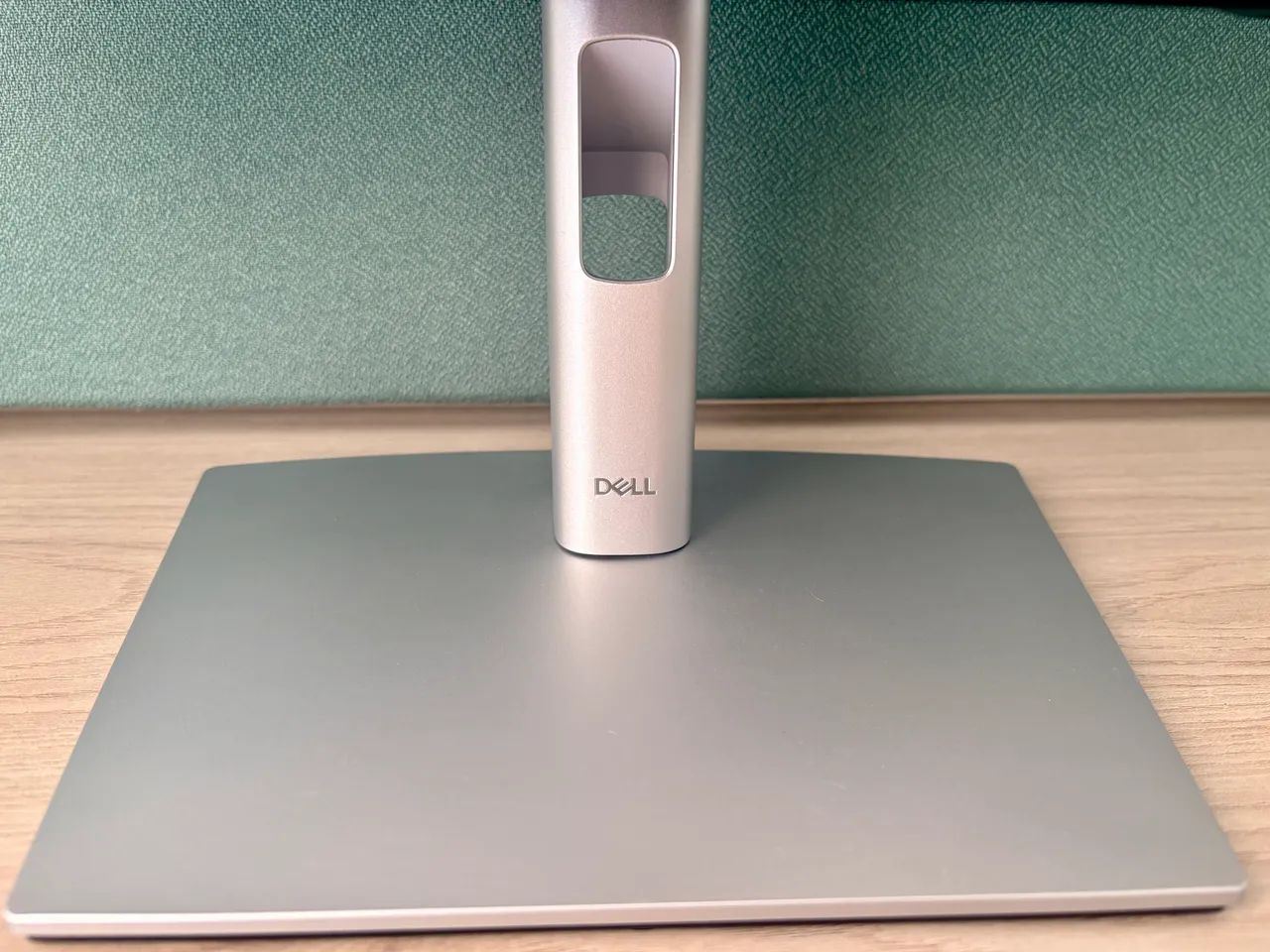 Monitor Dell 24 pol. com câmera integrada!  - Foto 3