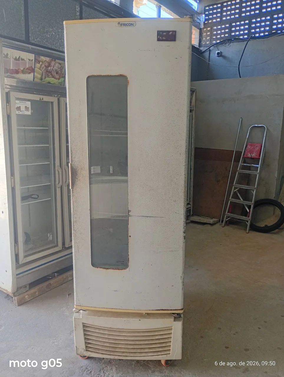 EXPOSITOR uma porta