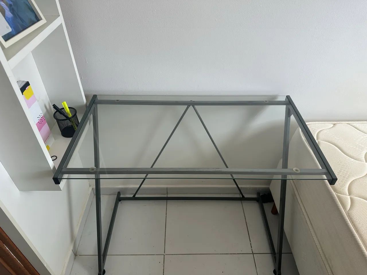 Mesa com tampo de vidro para escritório  - Foto 2