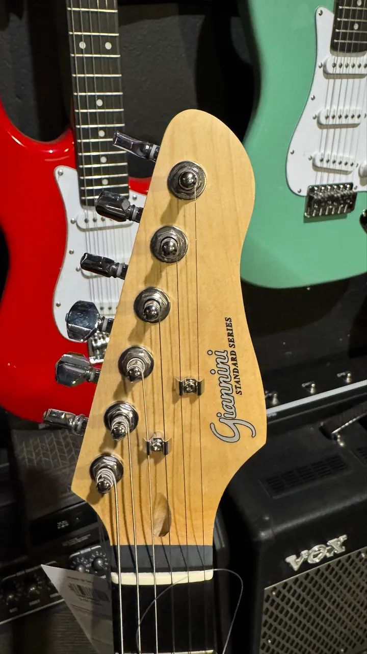 Guitarra HSS G101 Stratocaster Giannini  reguladinha - Foto 2