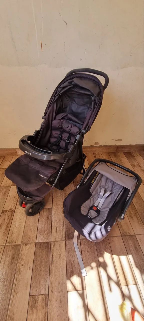 Carrinho de bebê com bebê conforto  - Foto 4