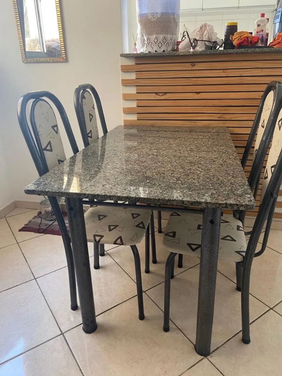 Conjunto Sala de Jantar Mesa Retangular 120x60cm Tampo Granito e 4 cadeiras - Foto 3