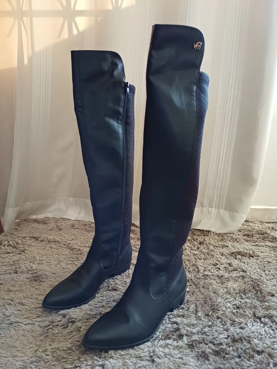 Bota feminina cano alto Via Marte (37)